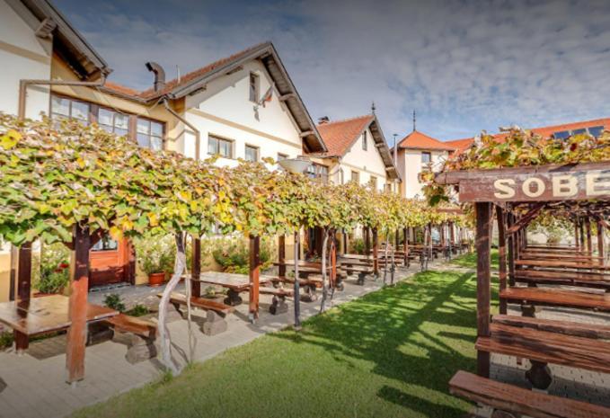 Hotel Gostisce Vinski Hram Ivanjkovci Exterior foto